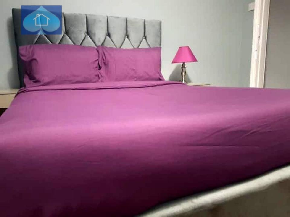 Central 4 Bedrooms W Parking