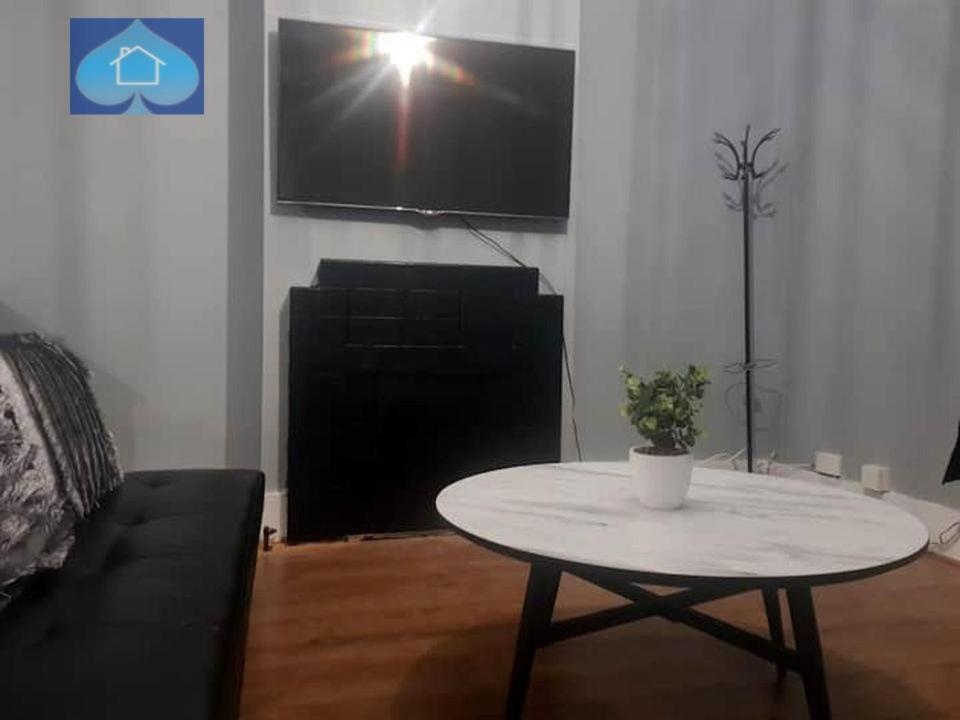 Central 4 Bedrooms W Parking